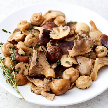 Sous Vide Mushrooms - quick and easy to make, packed with flavor and are a pure delight to eat. Excellent with steaks, scrambled eggs, sauces and more. | Taste of Artisan