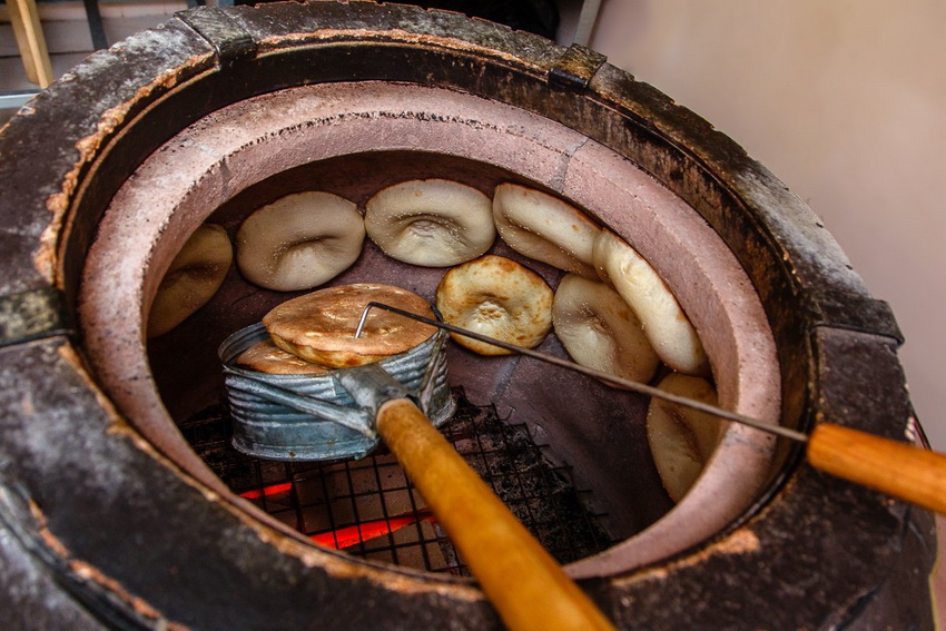 Uzbek bread in tandyr.