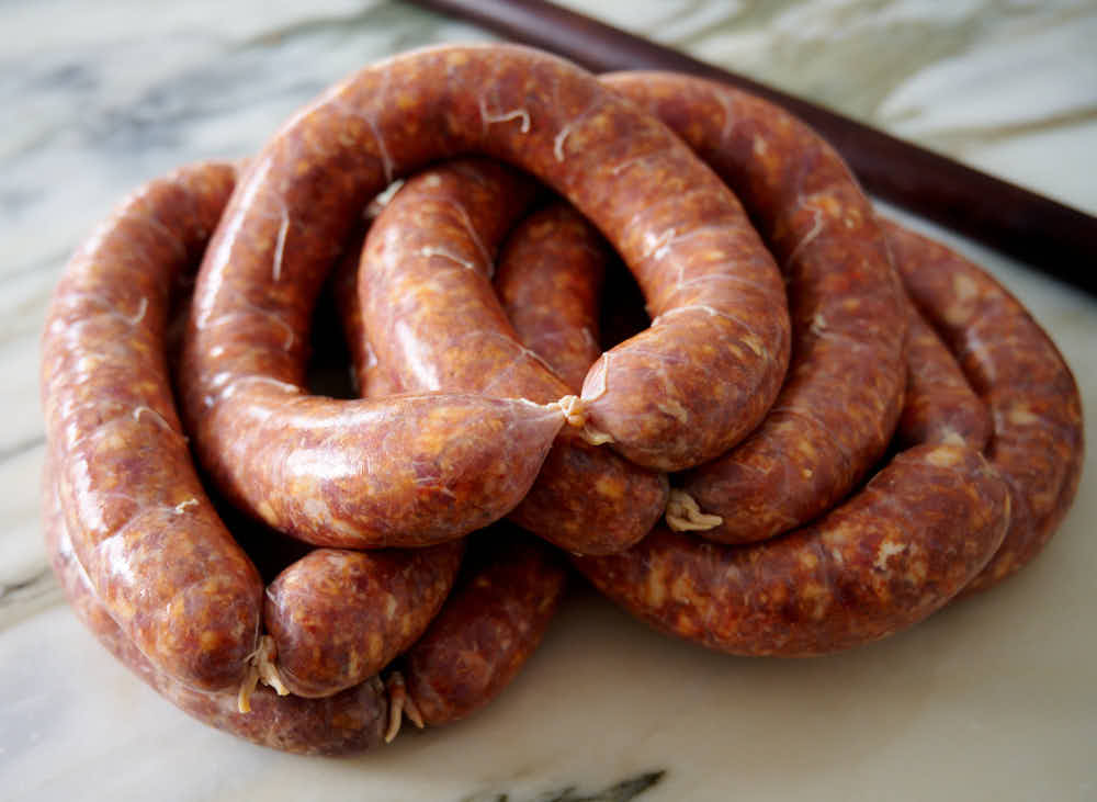 Fresh Hungarian sausage rings.