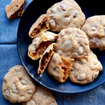 Ossi Dei Morti or bones of the dead cookies on a plate