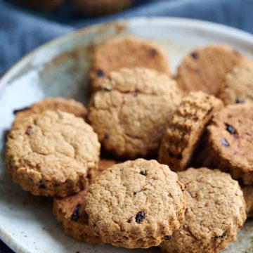 Crispy, Crunchy Oat Flour Cookies on a plate