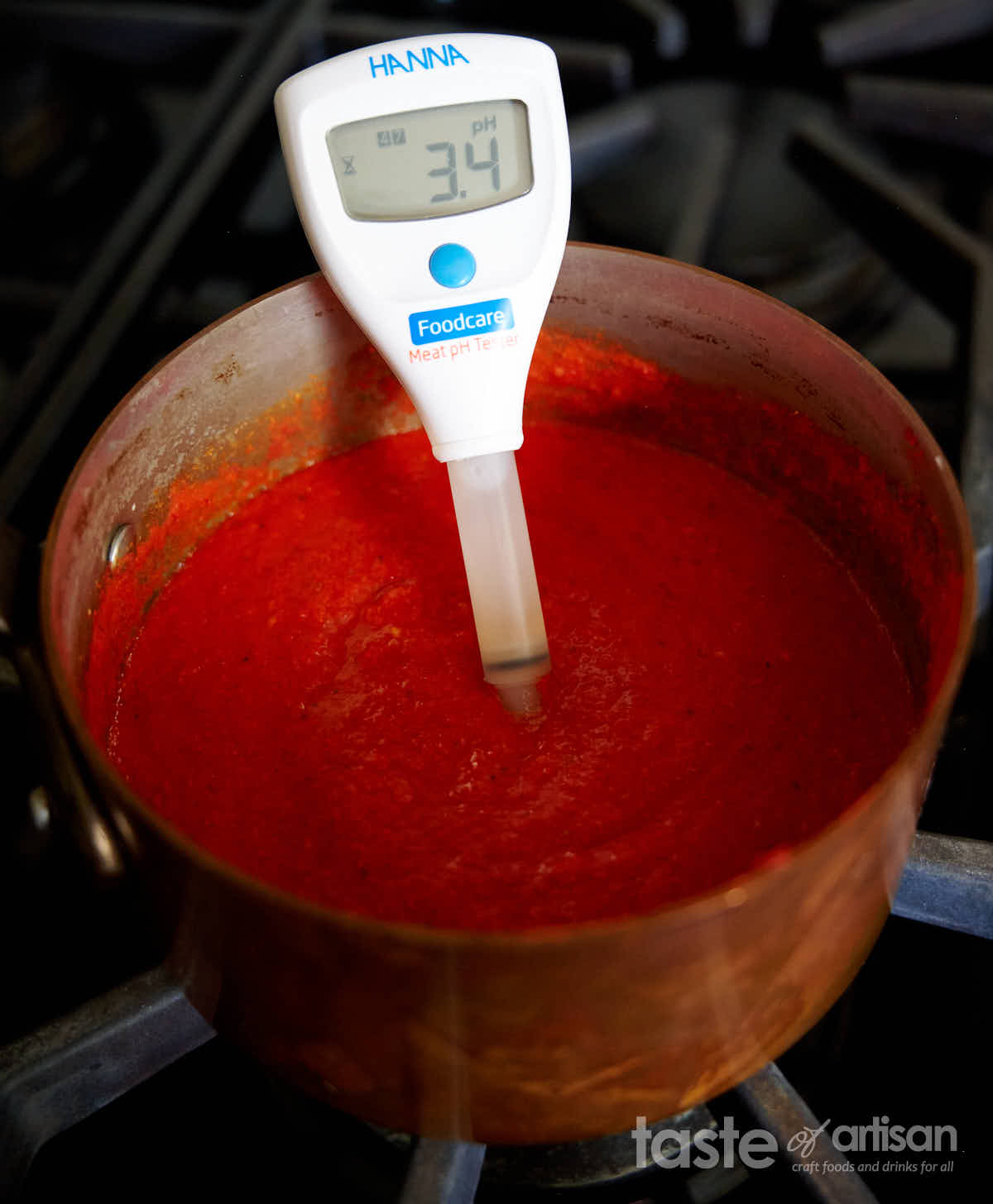 Checking pepper sauce acidity